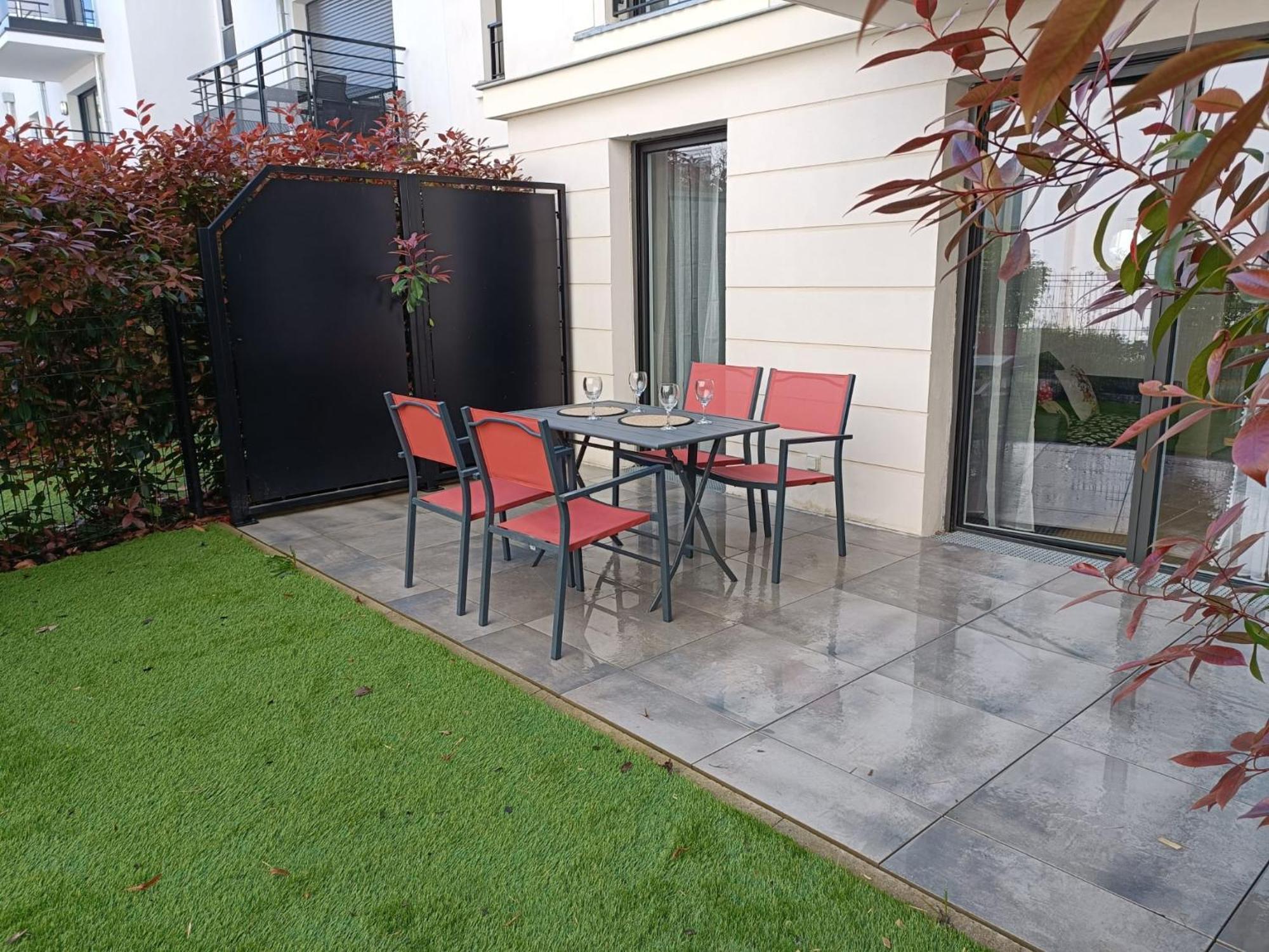Disney - Paris 5 Min De Disney - Pk Prive Gratuit - 4 Personnes - Terrasse Jardin Chessy  Exterior foto