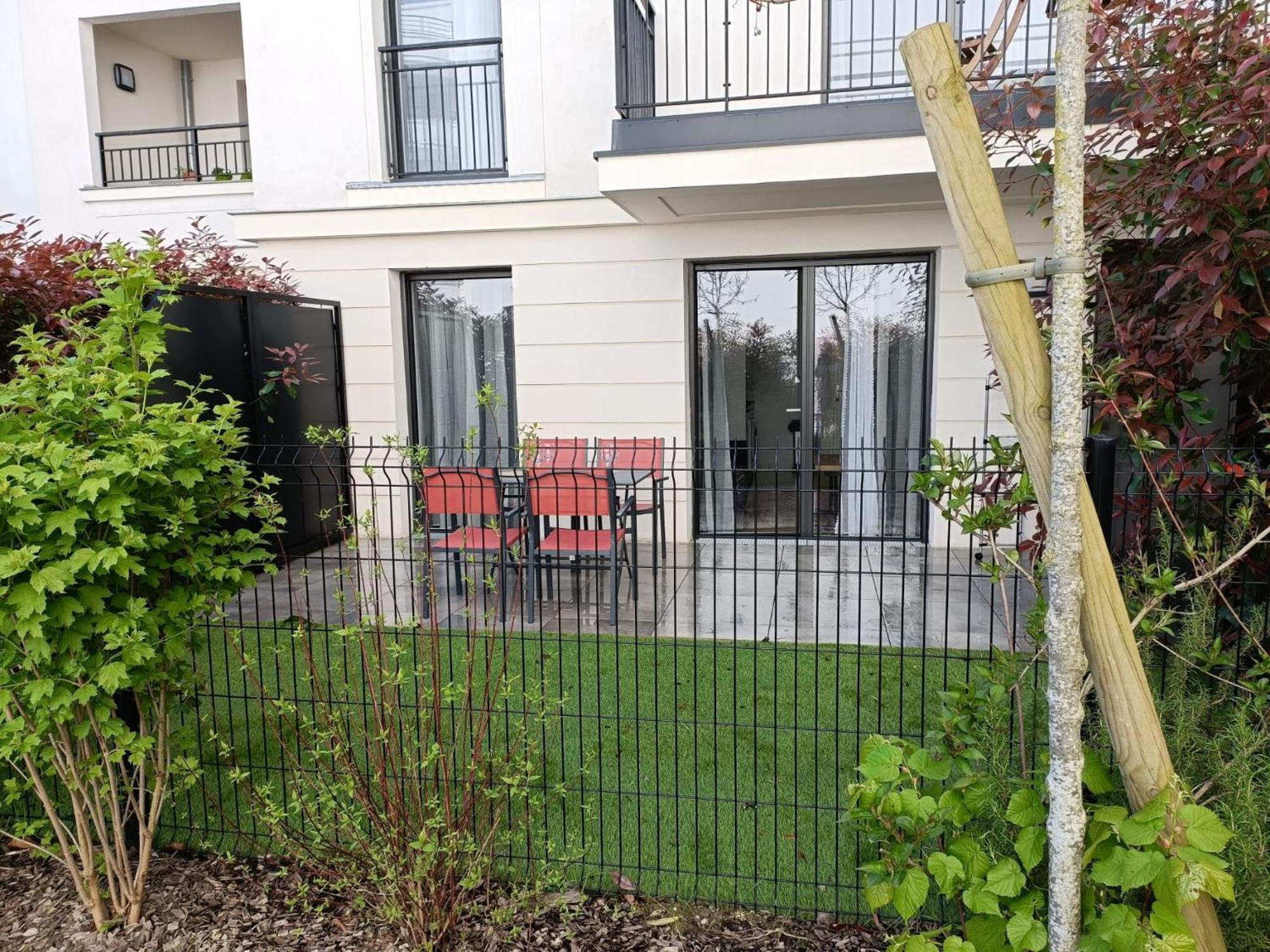 Disney - Paris 5 Min De Disney - Pk Prive Gratuit - 4 Personnes - Terrasse Jardin Chessy  Exterior foto